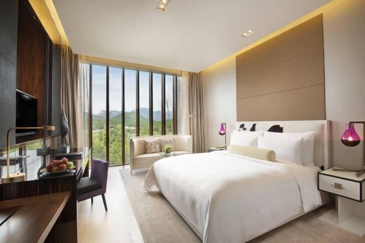 1 bedroom, minibar, in-room safe, individually decorated
