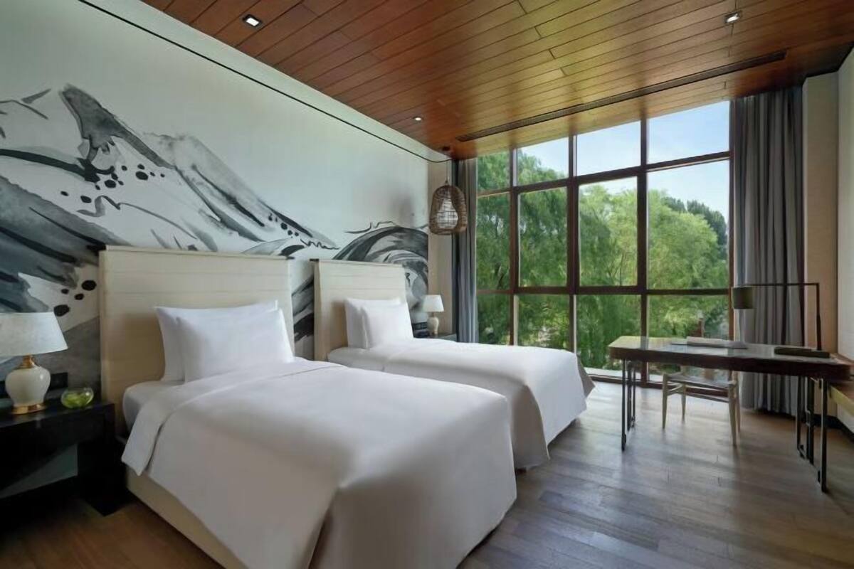 Minibar, Zimmersafe, individuell dekoriert, individuell eingerichtet