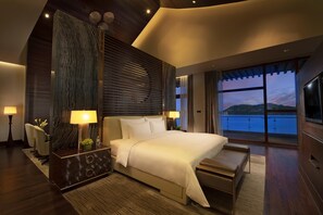 Minibar, Zimmersafe, individuell dekoriert, individuell eingerichtet