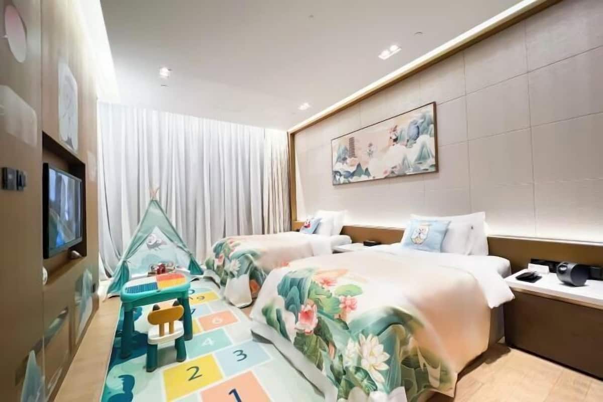 1 bedroom, minibar, in-room safe, individually decorated