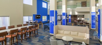 Holiday Inn Express & Suites Raymondville by IHG