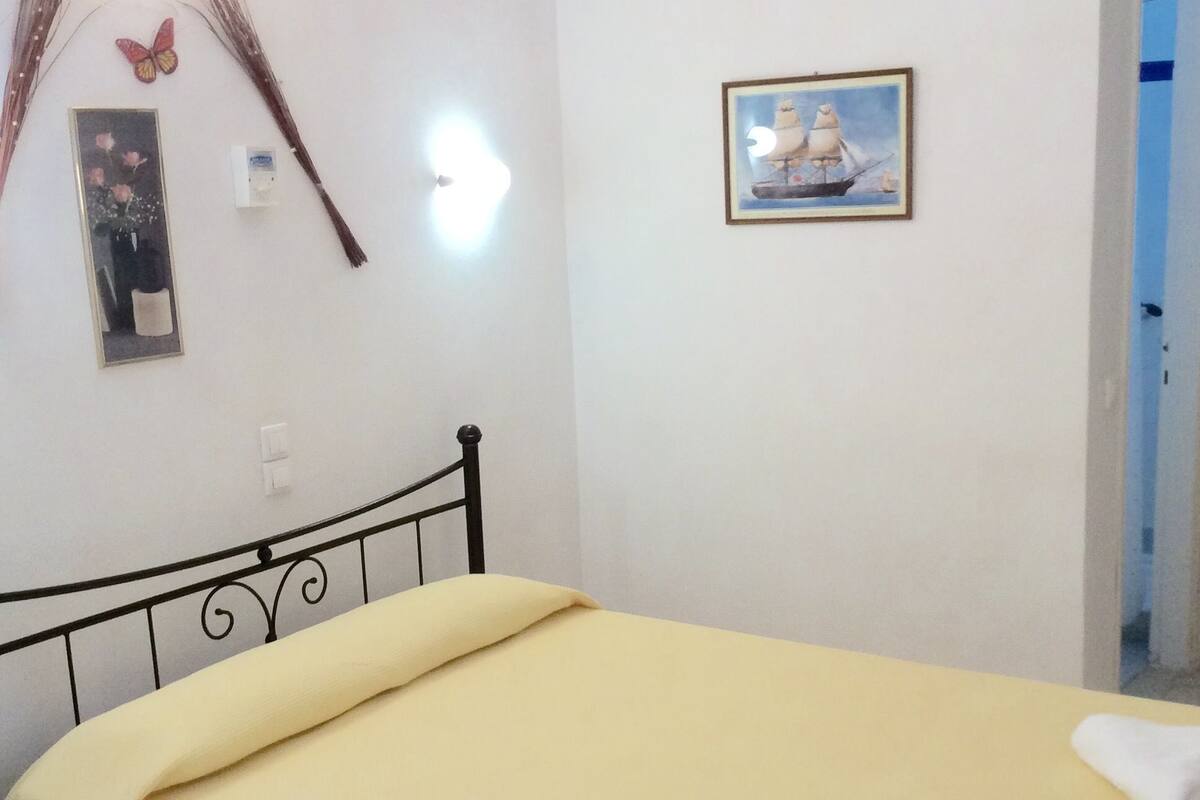 Studio (Corner) | Soundproofing, iron/ironing board, WiFi (free), individually decorated