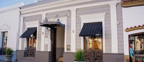 EntrĂ©e de lâhĂ©bergement