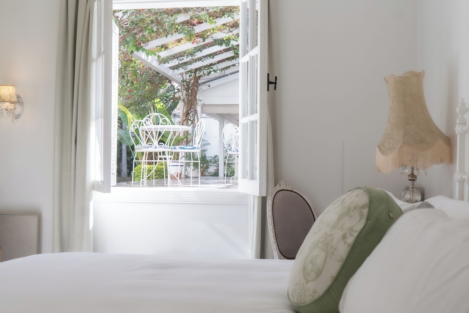 superior room, garden view | 1 bedroom, minibar, in-room safe, free wifi