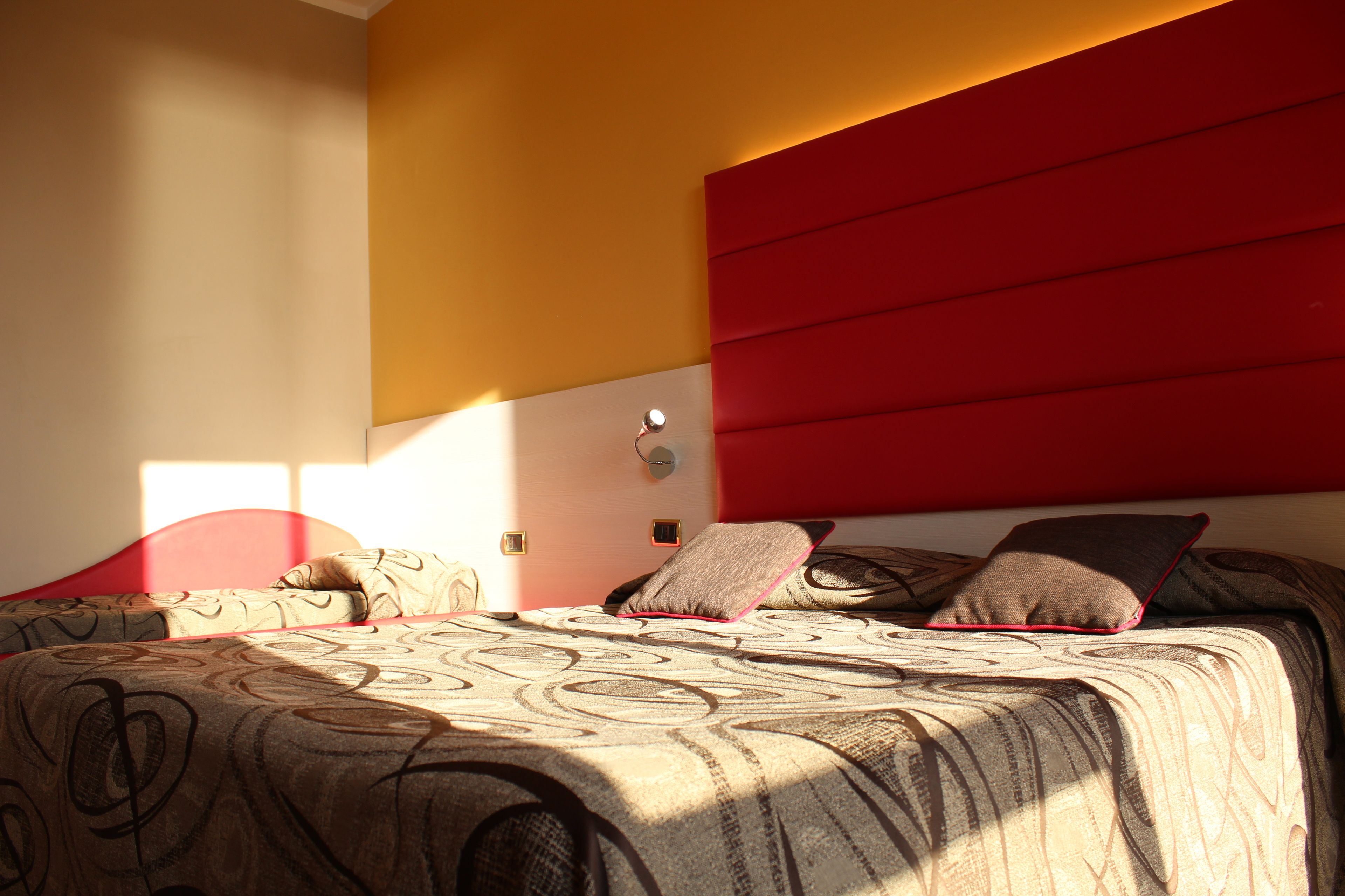 family room, sea view | minibar, in-room safe, desk, soundproofing