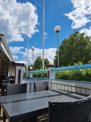 ลานระเบียง/นอกชาน