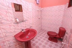 Standard Room | Bathroom