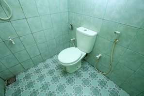 Bathroom - OYO 433 Paradise Resort (Kandy)
