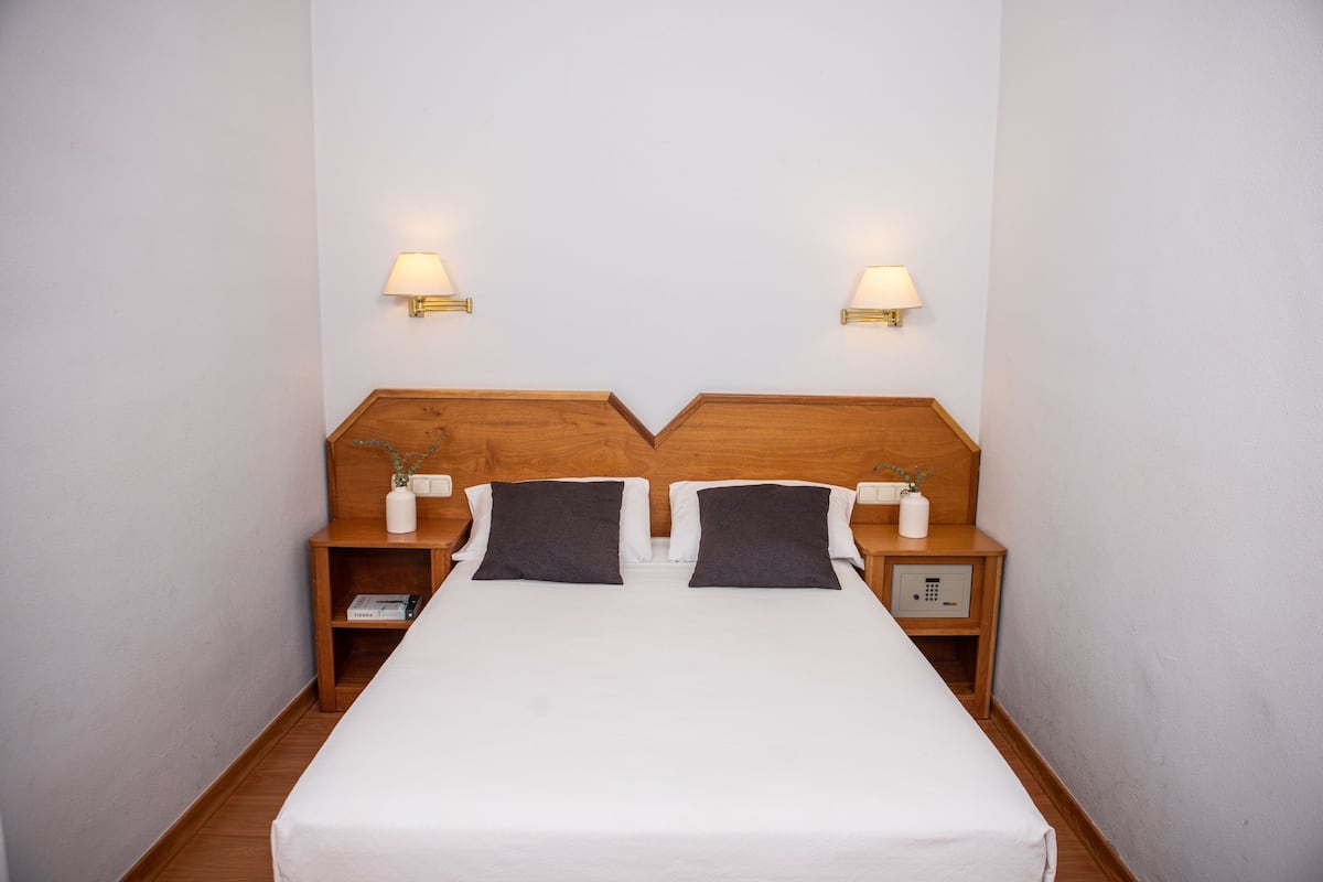 Habitación cuádruple estándar (2 pax) | 房內夾萬、書桌、免費 Wi-Fi、床單