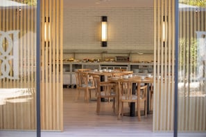 Daily buffet breakfast (EUR 12 per person) - RVHotels Broquetas Spa Termal (Caldes de Montbui)