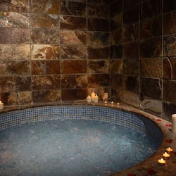 Sauna, vasca idromassaggio, sorgenti di acque termali/minerali