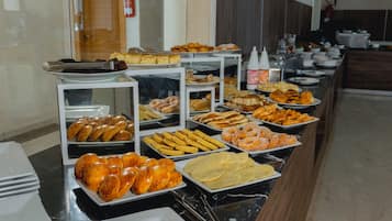 Breakfast, lunch and dinner served