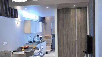 Comfort Studio | Premium bedding, in-room safe, desk, blackout curtains