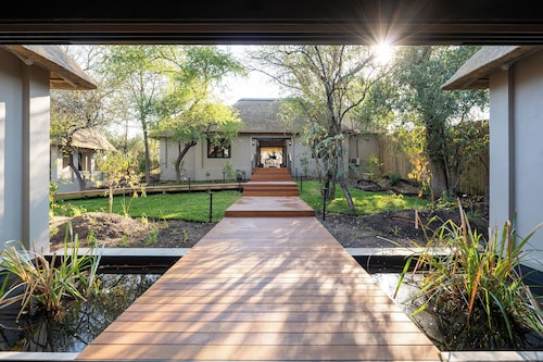 Simbambili Game Lodge