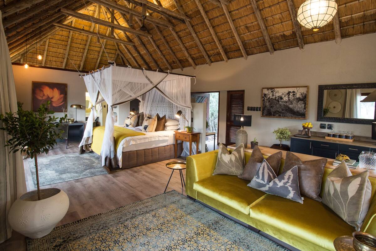 Suite – honeymoon | Safe på rommet, skrivebord og wi-fi (inkludert)