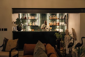 Bar (en la propiedad)