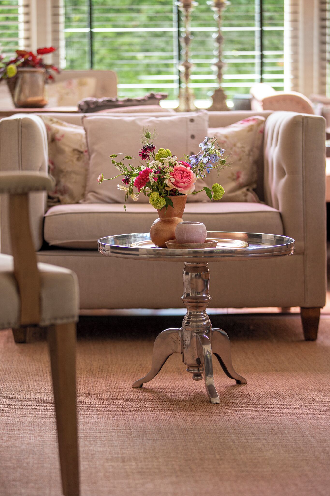 80-cm flat-screen tv with cable channels, tv