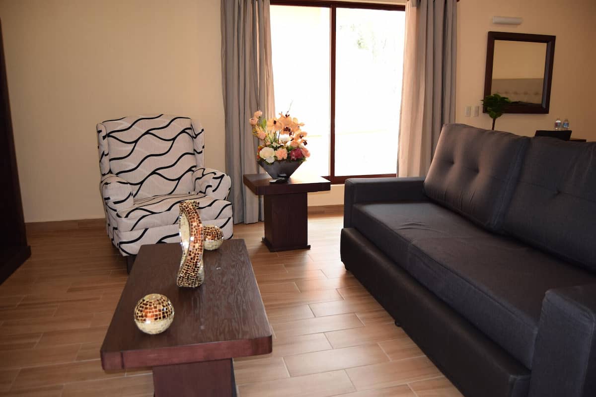 Living area | TV