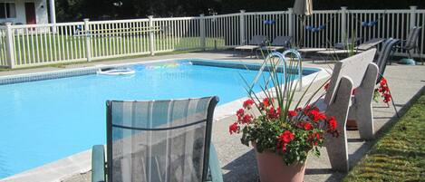 Alberca al aire libre por temporada