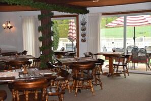 Free daily cooked-to-order breakfast - The Olympia Lodge (Manchester Center)