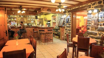 Bar (en el alojamiento)
