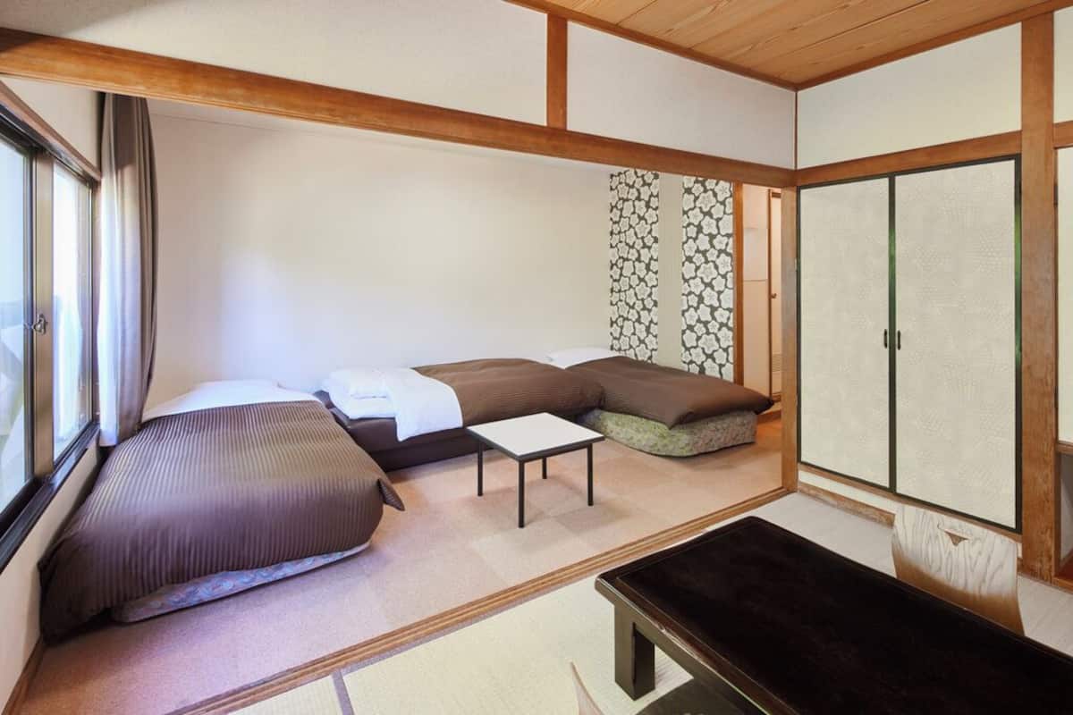 East Wing Family Room(With private bathroom)(Non-smoking)