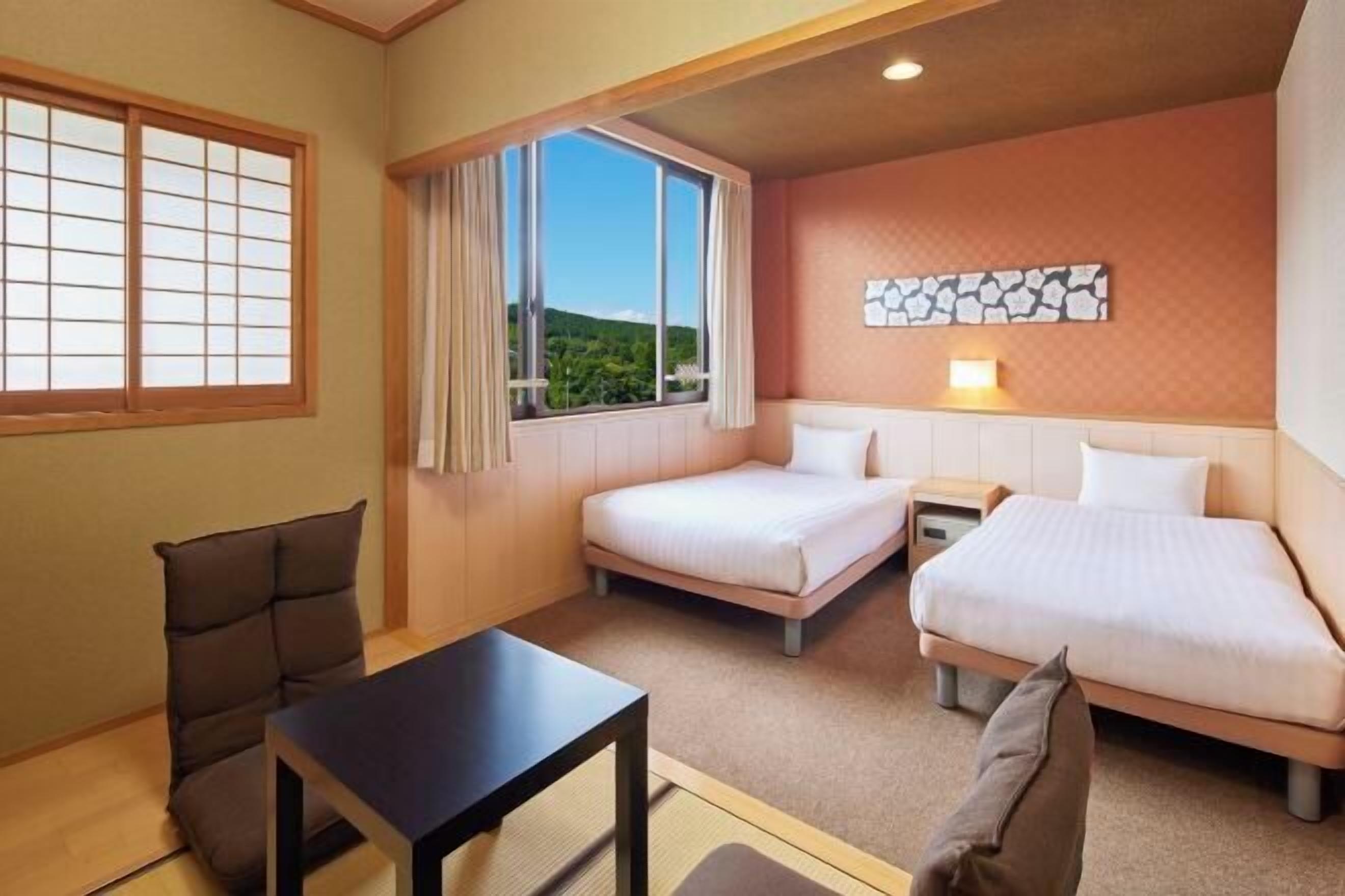 In-room safe, free WiFi, bed sheets