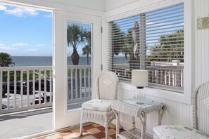 Unit #4 Room, 2 Bedrooms, Kitchen (One Bath) | Beach/ocean view - Havana Inn (St. Pete Beach)