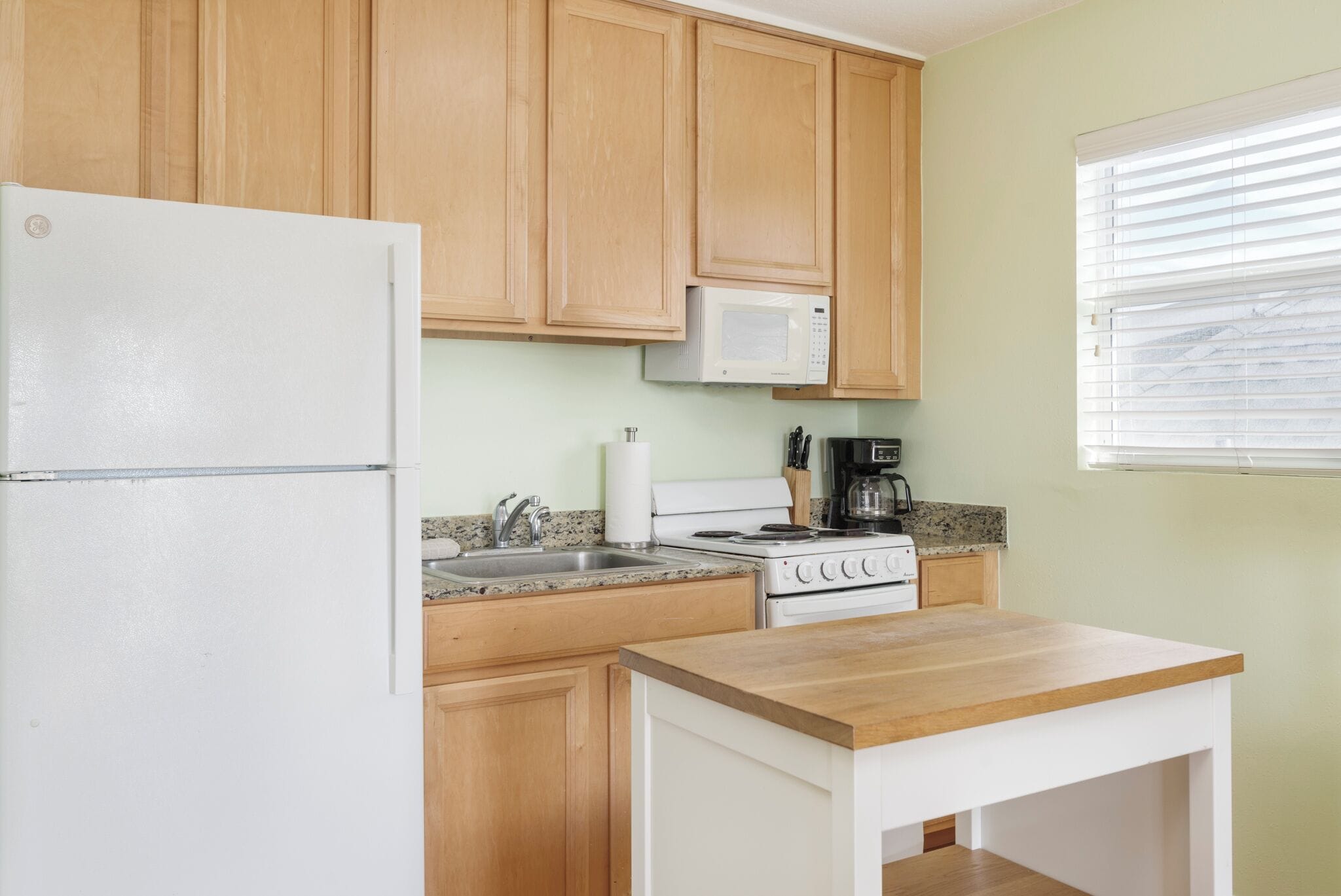 unit #3 room, 2 bedrooms, kitchen (two baths) | private kitchen | fridge, microwave, oven, stovetop