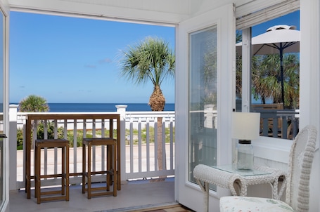 Unit #4 Room, 2 Bedrooms, Kitchen (One Bath) | View from room. Havana Inn