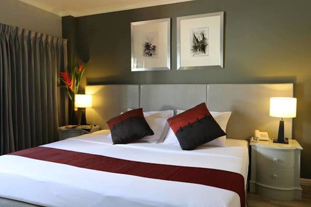 Deluxe Double Room | Desk, rollaway beds (surcharge), WiFi (free)