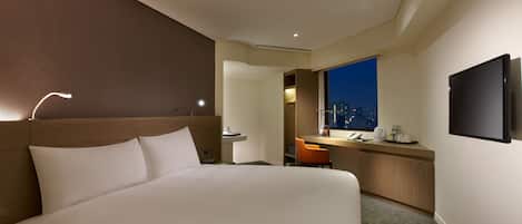 Business Double Room | Down duvets, in-room safe, desk, blackout curtains