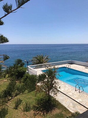 2 outdoor pools - Cypriana Apartments (Ierapetra)