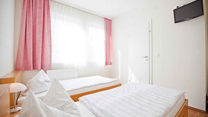 Unclassified image, 4 of 21, button - Hotel Linde (Stuttgart)