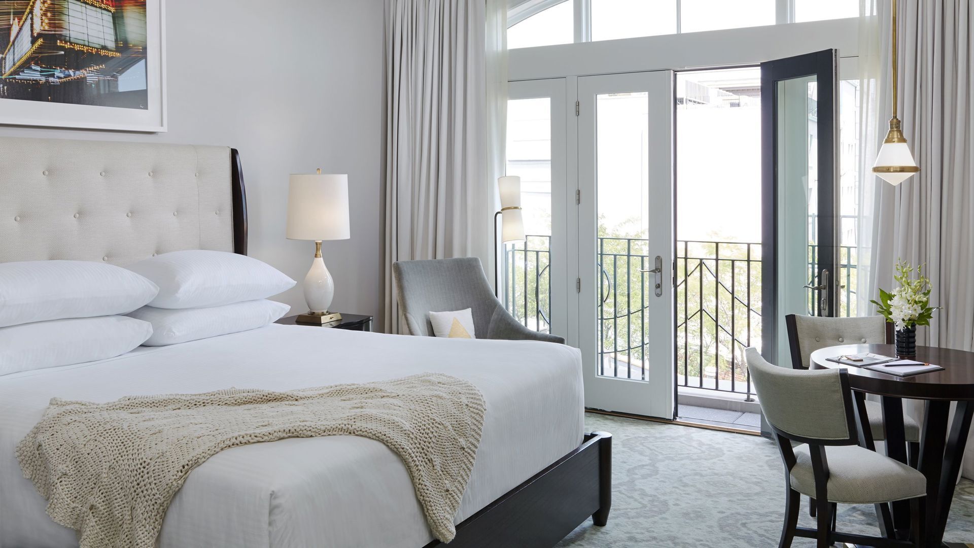 Premium bedding, free minibar, in-room safe, laptop workspace