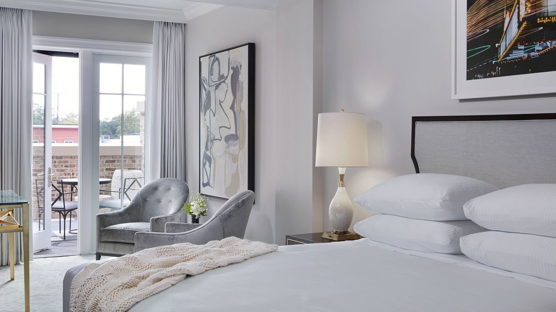 Premium bedding, free minibar, in-room safe, laptop workspace