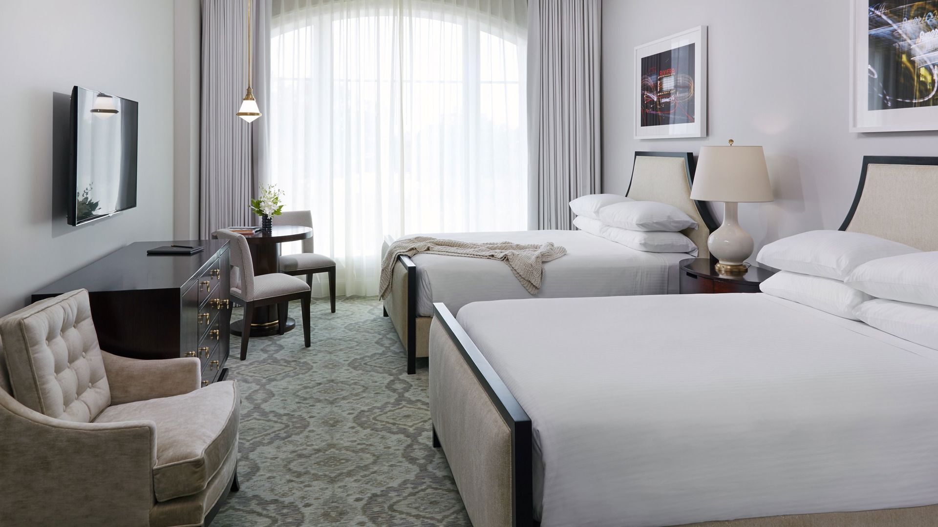 Premium bedding, free minibar, in-room safe, laptop workspace