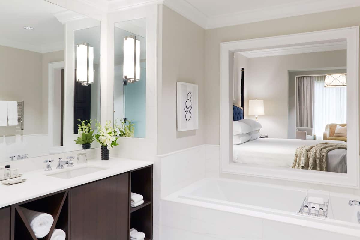 grand suite, 1 king bed | bathroom | free toiletries, hair dryer, bathrobes, slippers