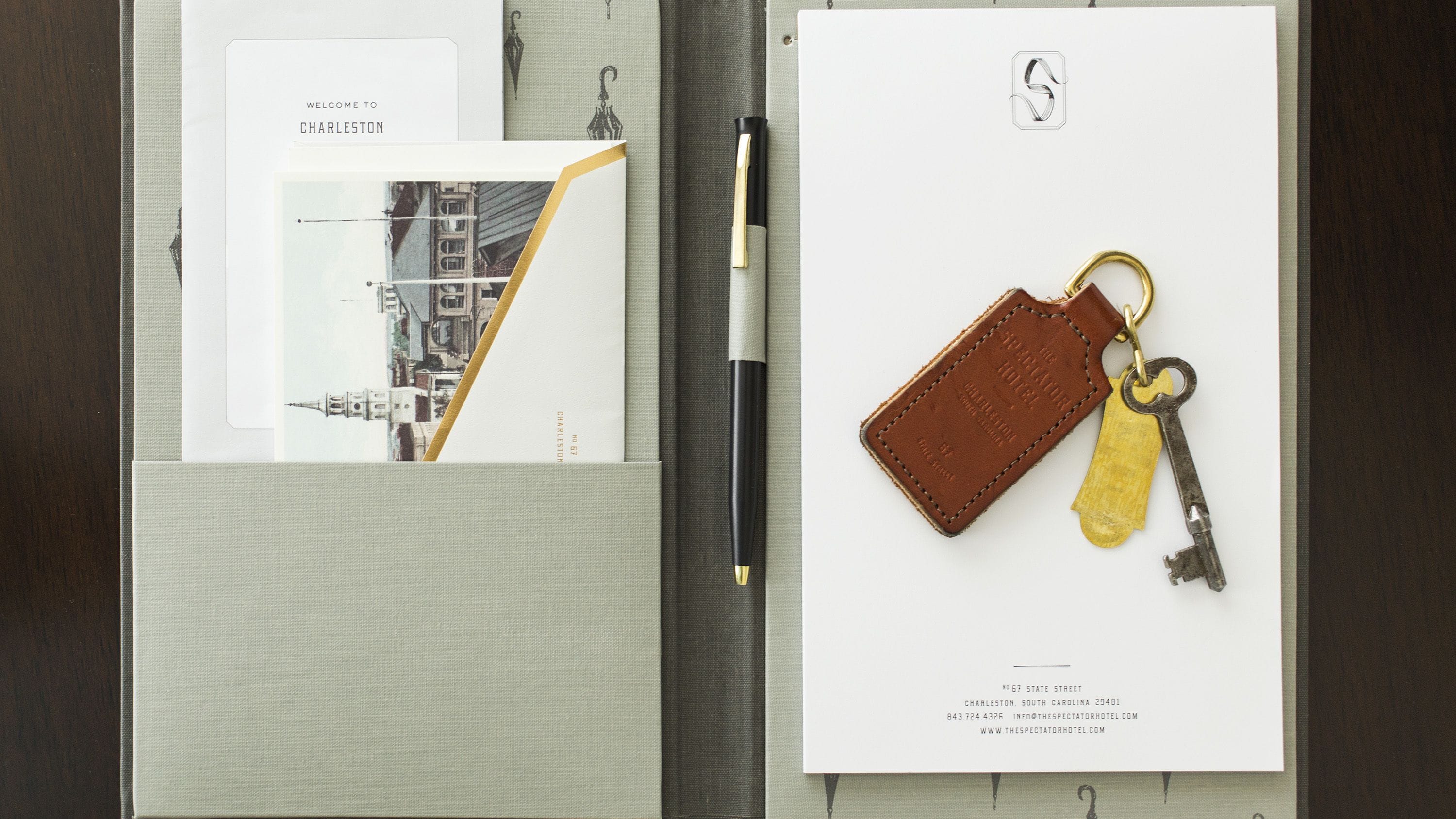 premium bedding, free minibar, in-room safe, laptop workspace