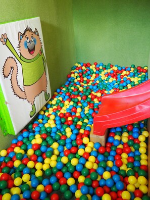 Innen-Kinderspielplatz