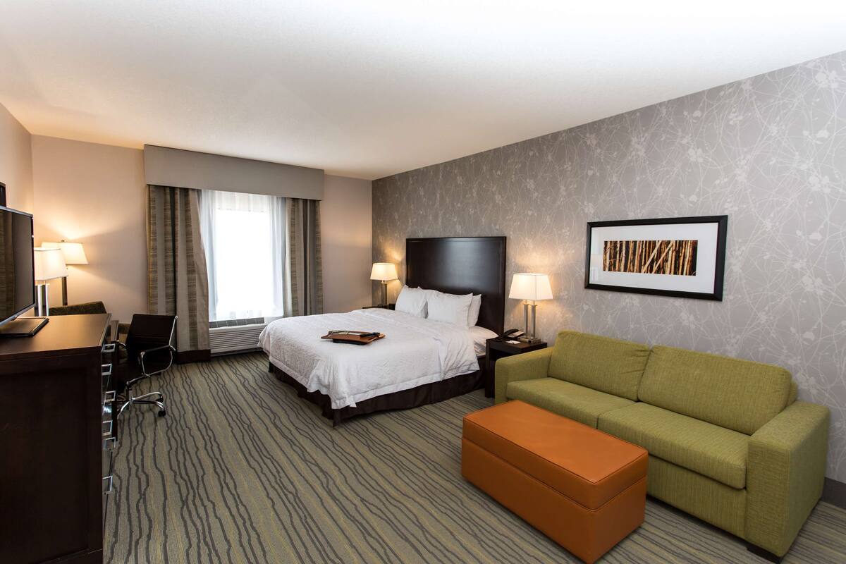 studio suite, 1 king bed (whirlpool) | in-room safe, desk, laptop workspace, blackout curtains