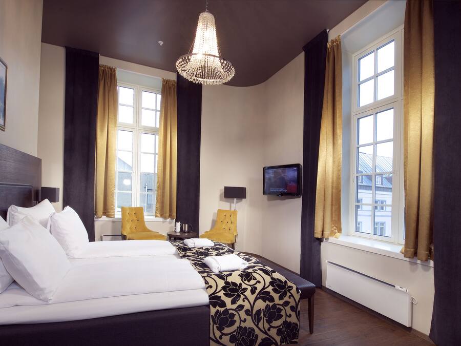 Superior Double Room | Premium bedding, pillowtop beds, iron/ironing board, free WiFi