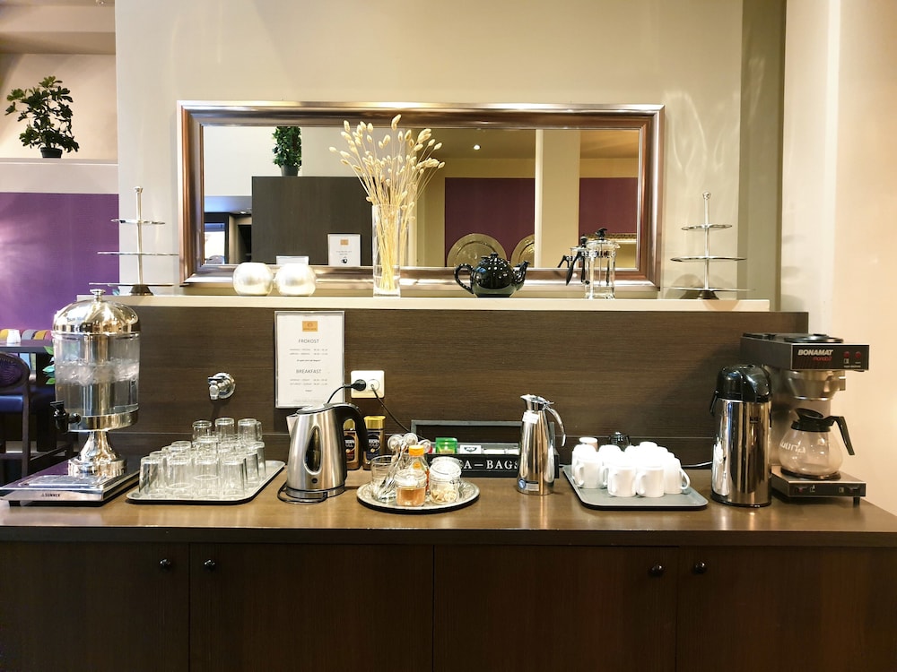 Banken Hotel by null