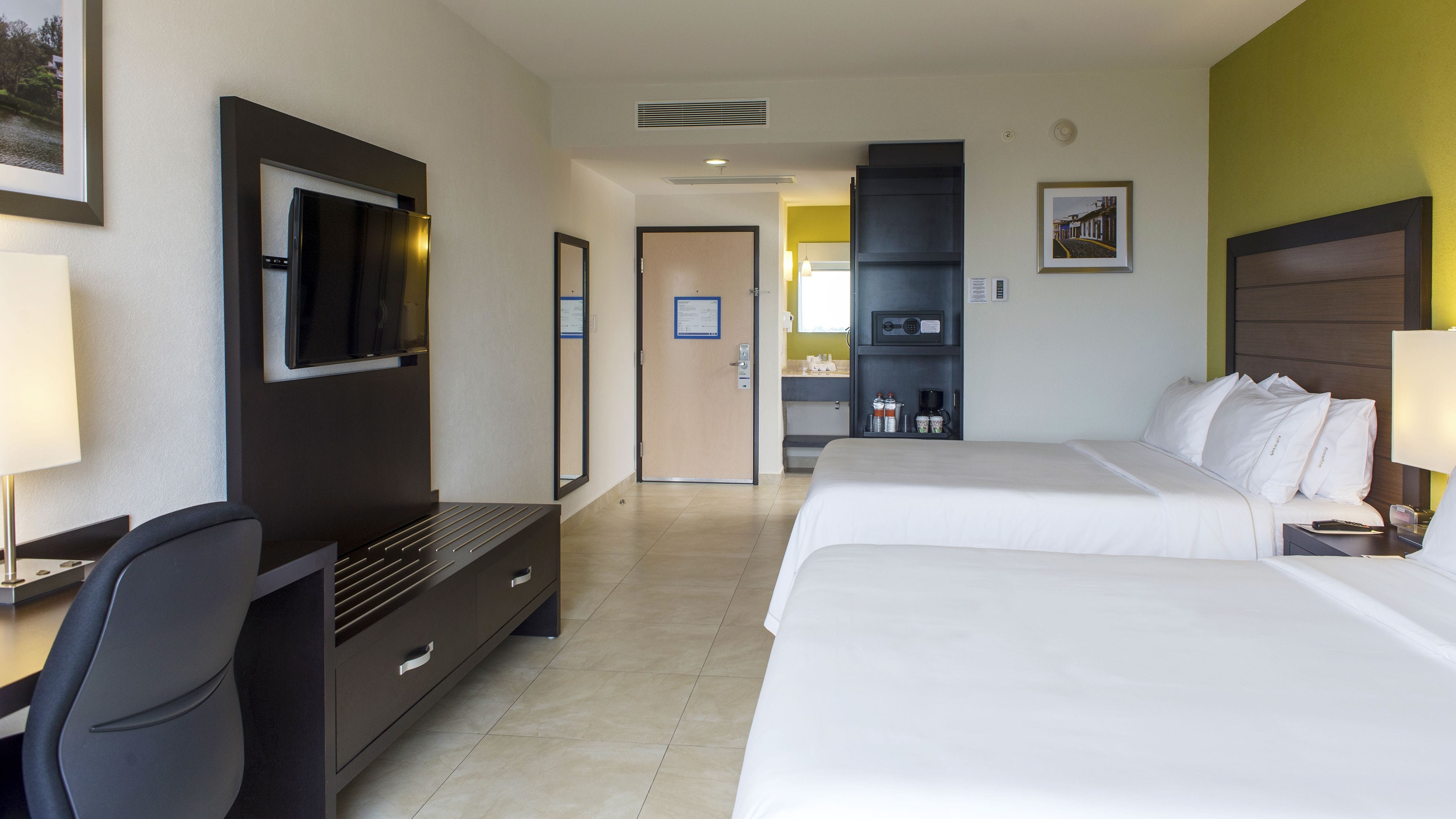 1 bedroom, down duvets, in-room safe, desk