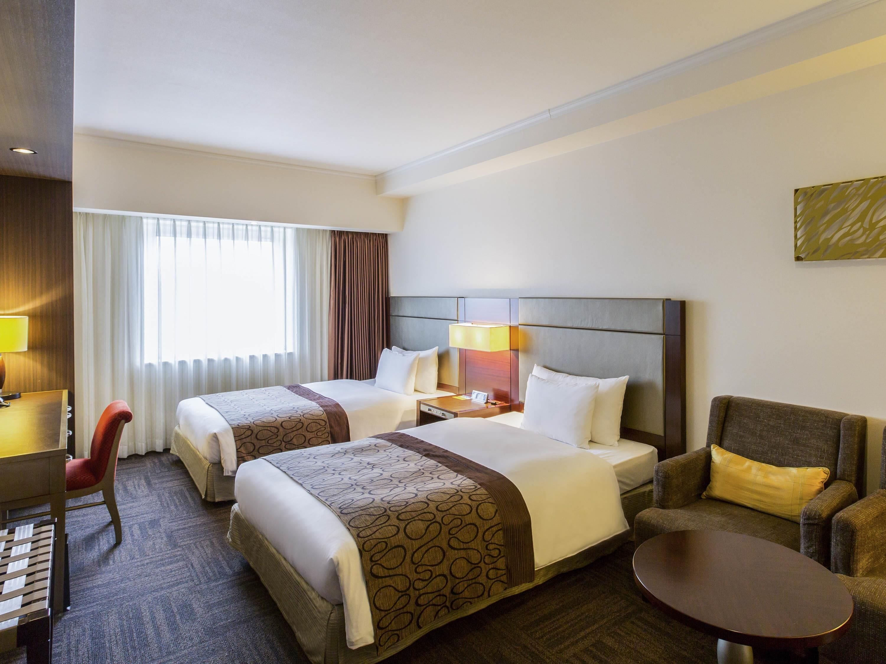 Down duvets, minibar, desk, blackout curtains