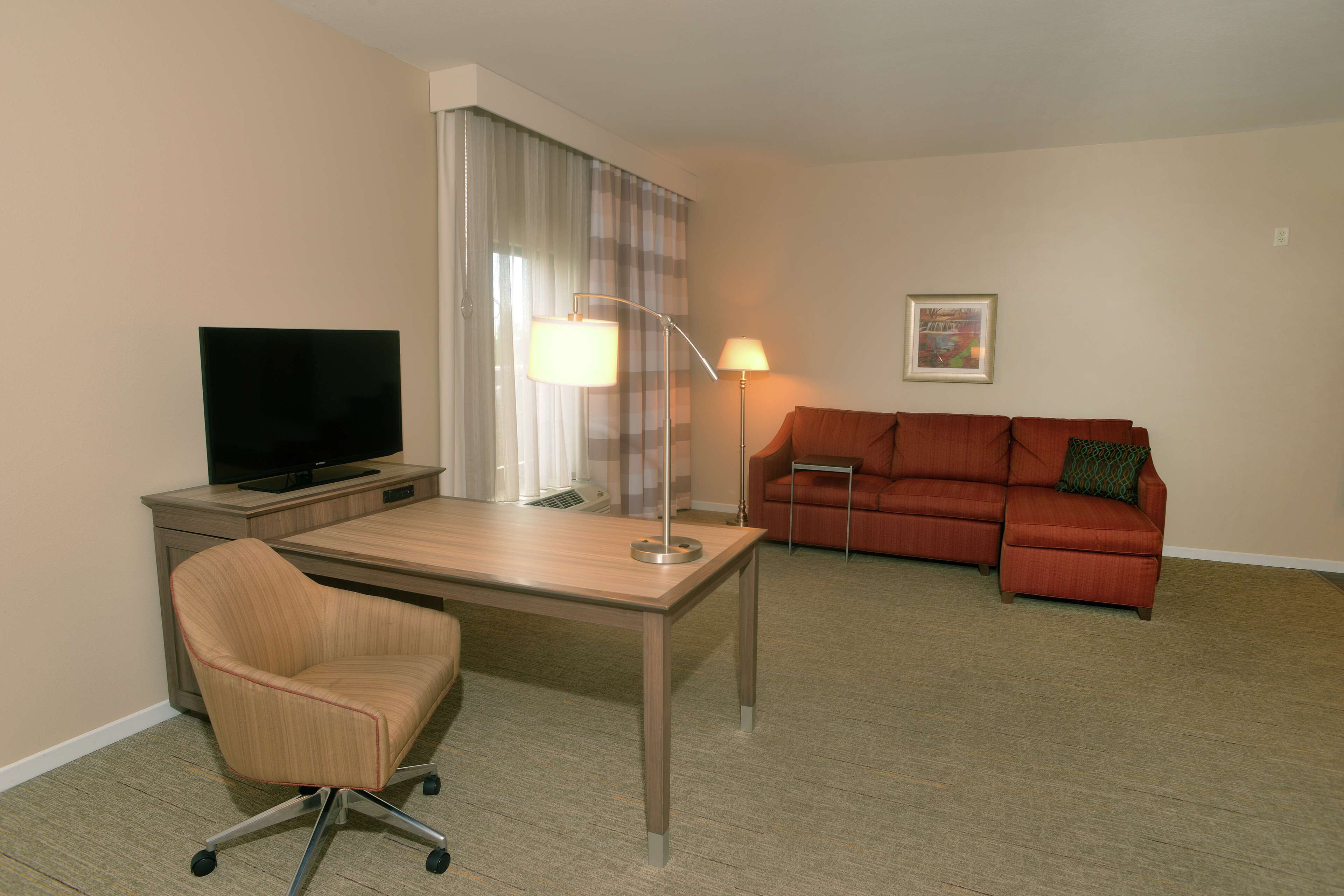 studio, 1 king bed, refrigerator & microwave (wet bar) | in-room safe, free wifi, bed sheets