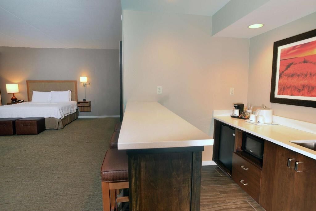 In-room safe, free WiFi, bed sheets