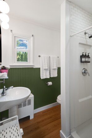Room, 2 Double Beds | Bathroom | Shower, free toiletries, hair dryer, towels - The Birches Motel (Gansevoort)