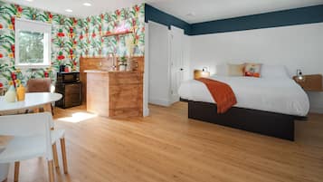 Design-studiolejlighed | Premium-sengetøj, Select Comfort-senge, skrivebord, mørklægningsgardiner