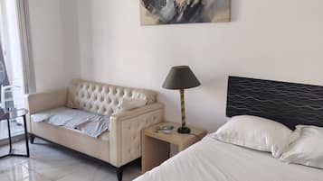 Studio | Truy cập Internet tốc độ cao (có dây) (phụ phí)